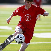 WVVOU shin guards for children, football shin guards for boys and girls, shin guards for men with double adjustable straps